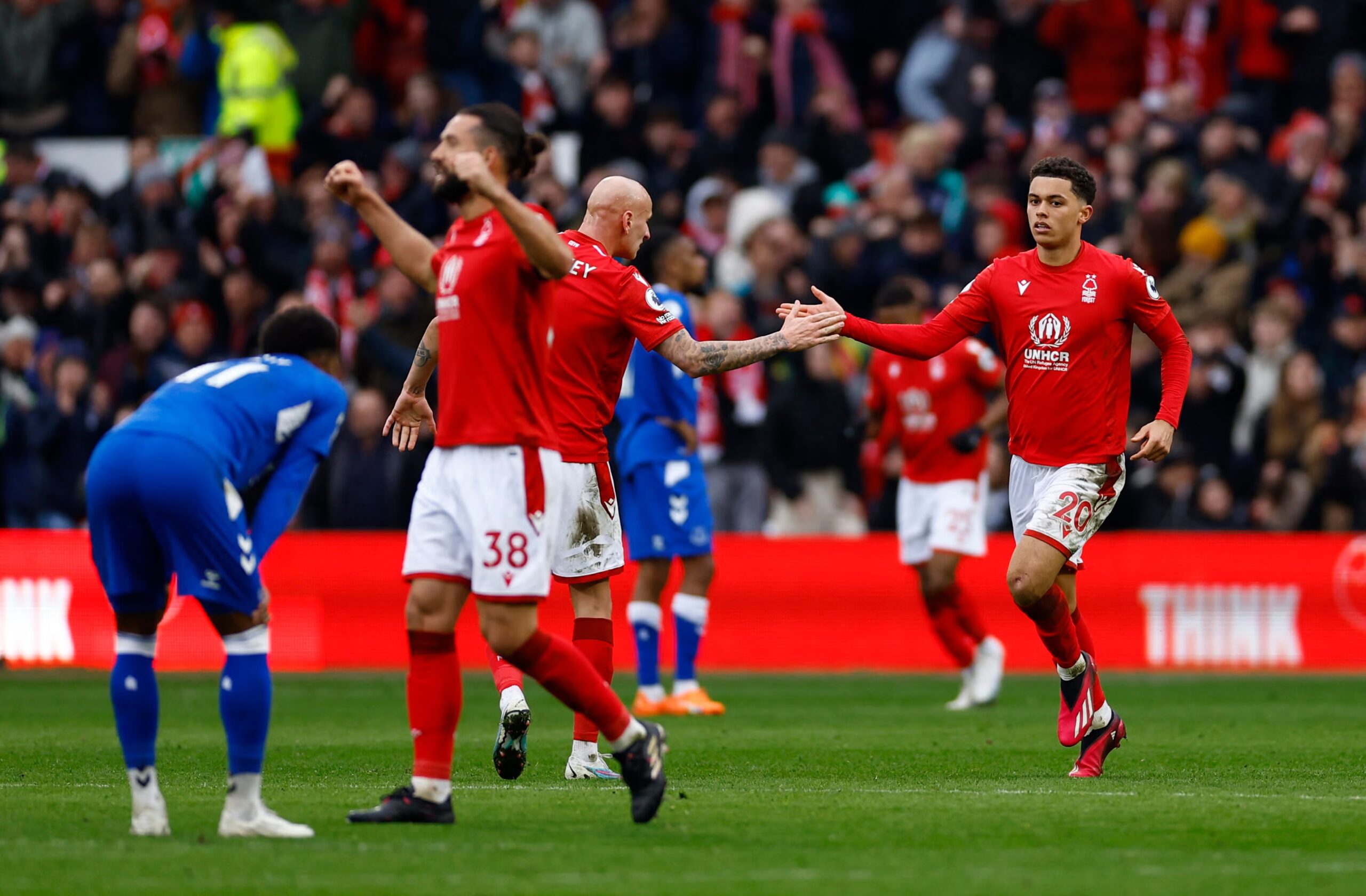 Nhận định soi kèo Nottingham vs Everton lúc 21h00 ngày 12/4/2025
